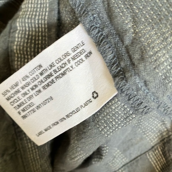 The Nines by HATCH Striped Gray Button-Up Women's Top - Picture 4 of 5